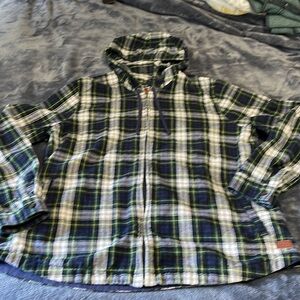 Women’s LL bean hooded full zip flannel. Wore twice excellent condition size XL